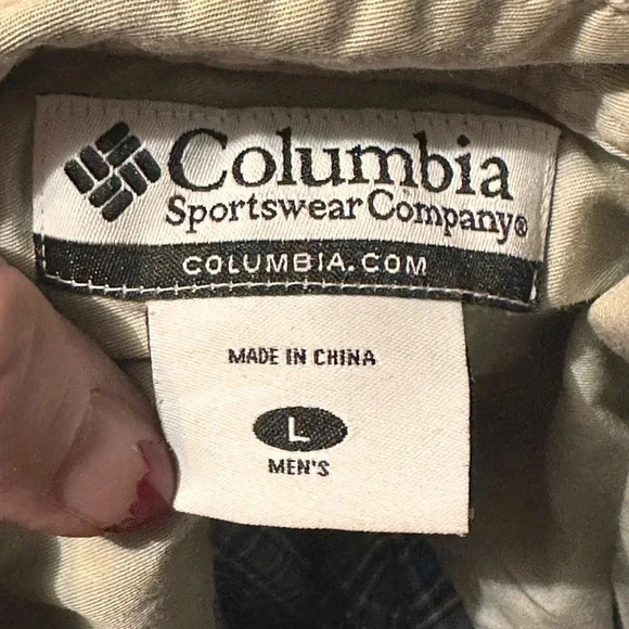 EUC Men’s Columbia Long Sleeve Button Down. Blue/grey Size Large. Chest Pocket - Picture 5 of 6